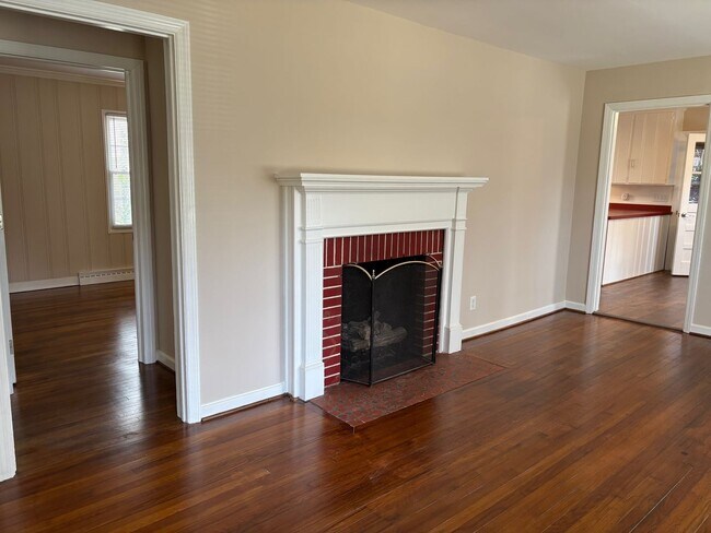 Foto del edificio - 3 BED, 2 BATH BRICK HOME IN ASHEBORO!