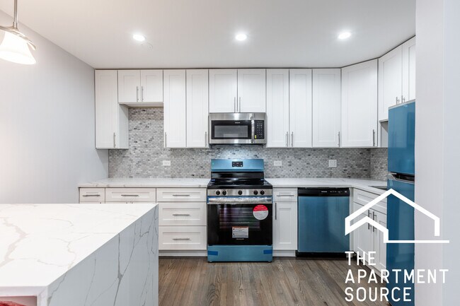 Building Photo - 420 W Aldine Ave