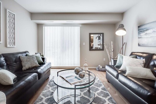 Building Photo - Vanier Heights