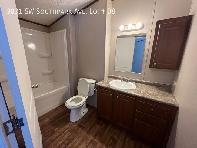 Foto del edificio - 3831 SW South Park Ave