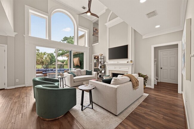 Foto del edificio - 1403 Hillside Forest Dr