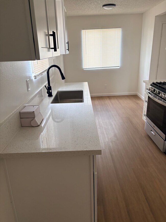 Building Photo - Upgraded 55+ Home in Hemet!!!