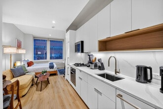 Building Photo - 160 Water St