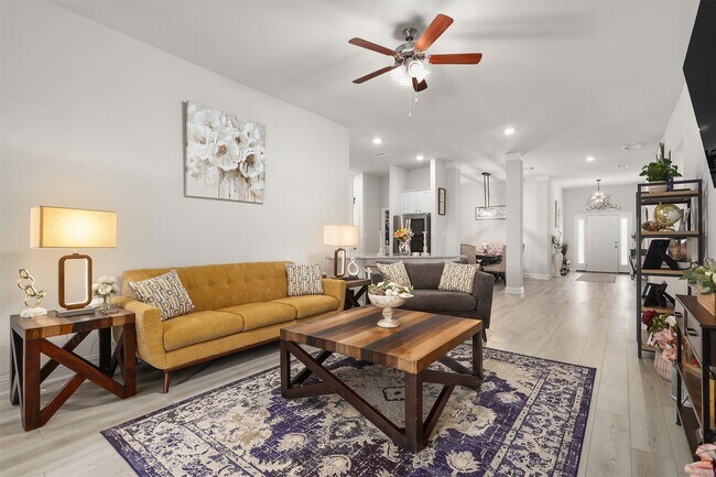 Foto del edificio - 2605 Golden Palms Ln
