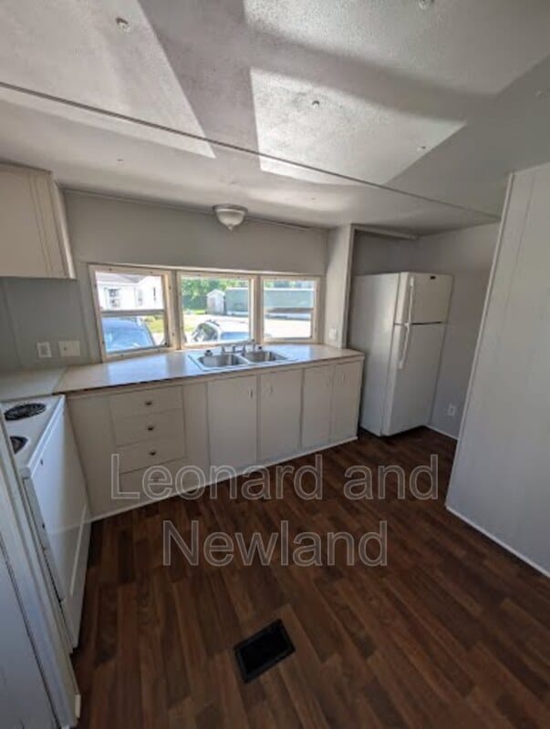 Building Photo - 62846 Byesville Rd