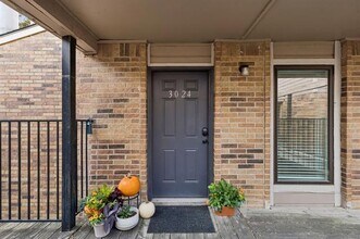 Building Photo - 8109 Skillman St