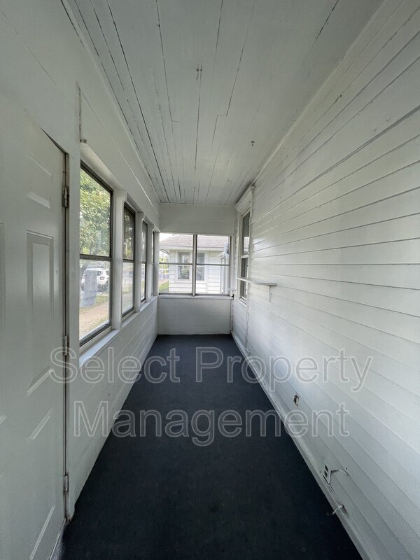 Building Photo - 476 Elizabeth St