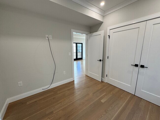 Foto del edificio - 281 Lamartine St