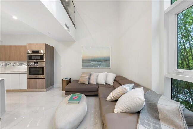 Foto del edificio - 455 NE 39th St