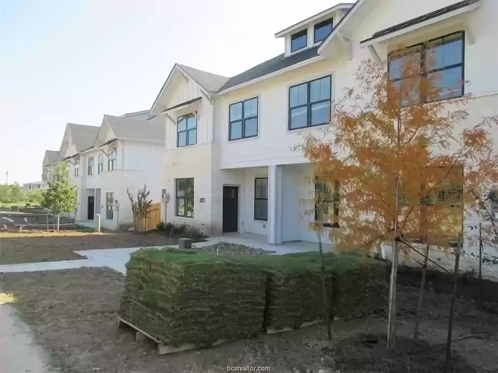 2103 Jax Dr, Bryan, TX 77845 Townhome Rentals in Bryan TX