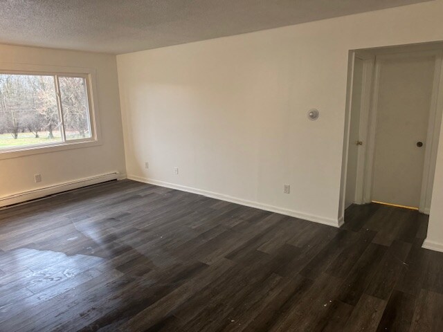 Building Photo - 595 Wagner Dr