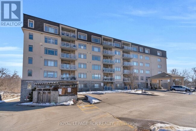 Building Photo - 149 Church St