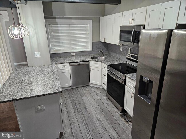 Foto del edificio - 1285 Cedarcroft Rd