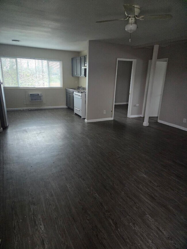 Foto del edificio - 2677 S Rosedale Ave
