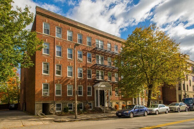 Building Photo - 276 Chestnut Hill Ave