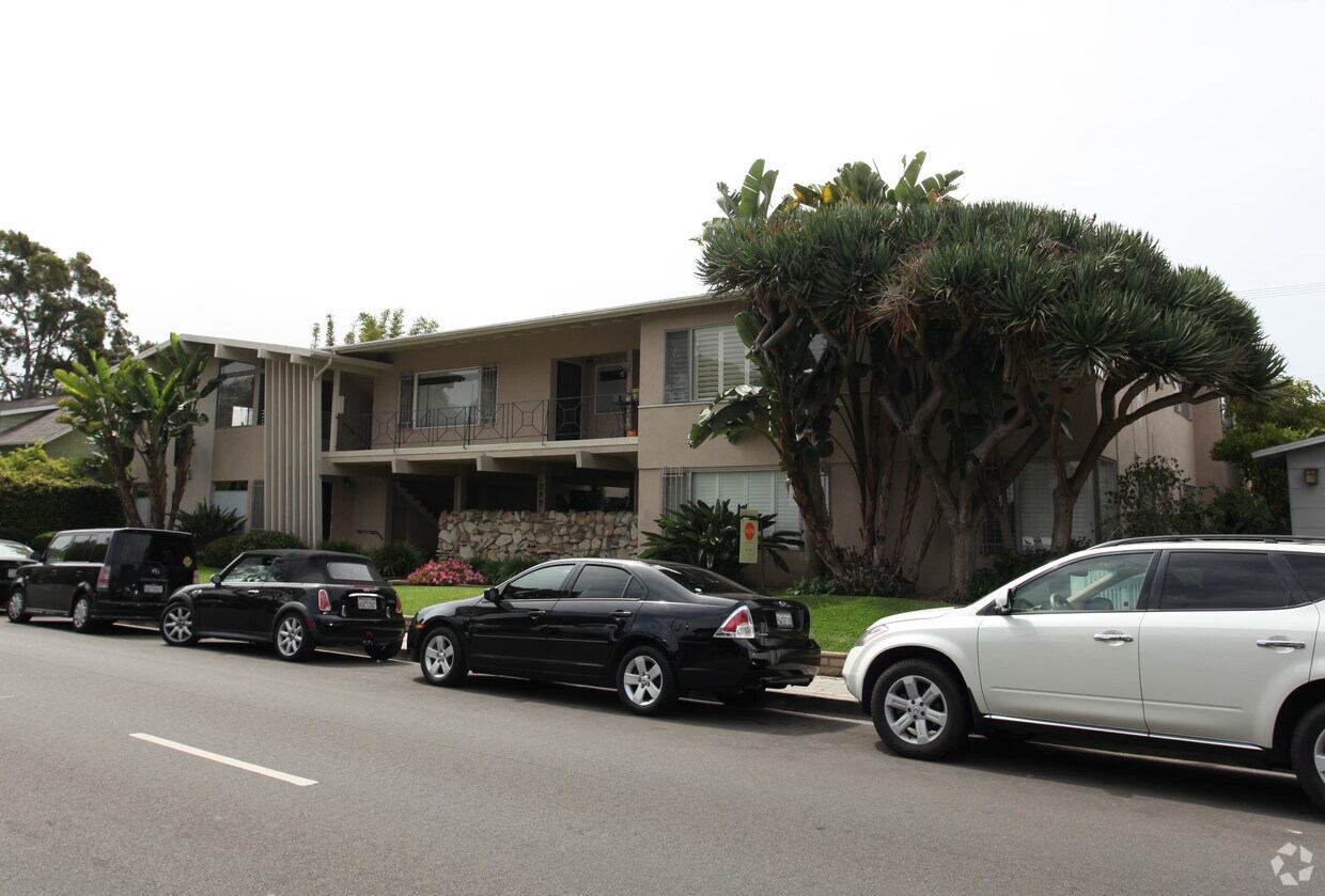 Foto del edificio - 255 Cypress Dr