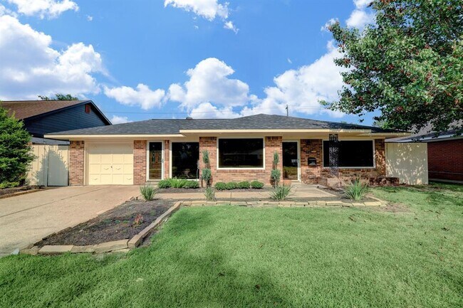 Foto del edificio - 1822 Watercrest Dr