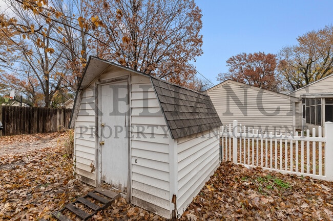 Building Photo - 209 N Topeka St