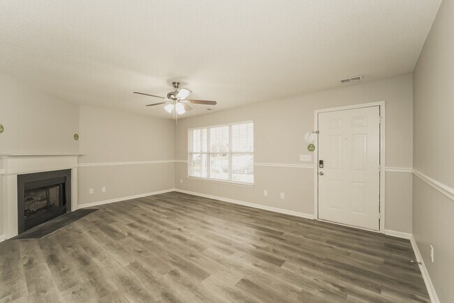 Building Photo - 5966 Cougar Ln