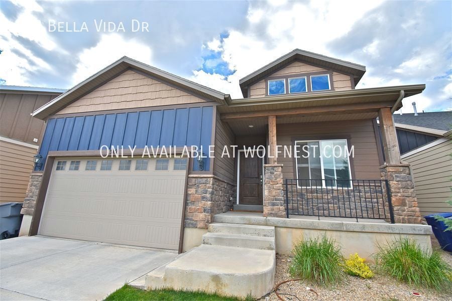 Primary Photo - Stunning 4 Bed Eaglewood Home! No Deposit ...
