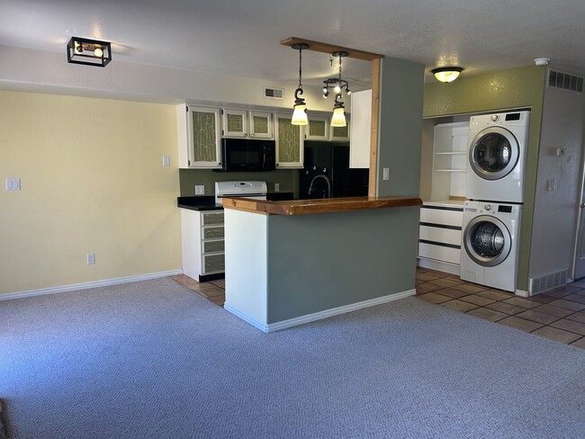 Building Photo - 3306 Fairway Lp