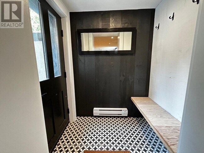 Photo du bâtiment - 65 Maywood Park