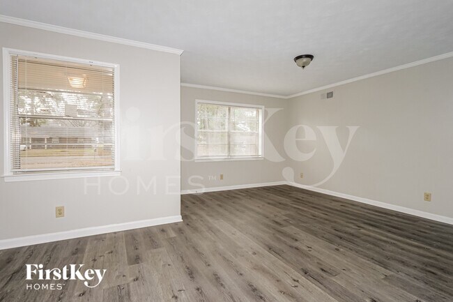 Foto del edificio - 1928 Croydon Ave