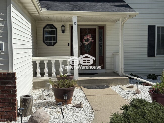 Building Photo - 8451 Rhoy St
