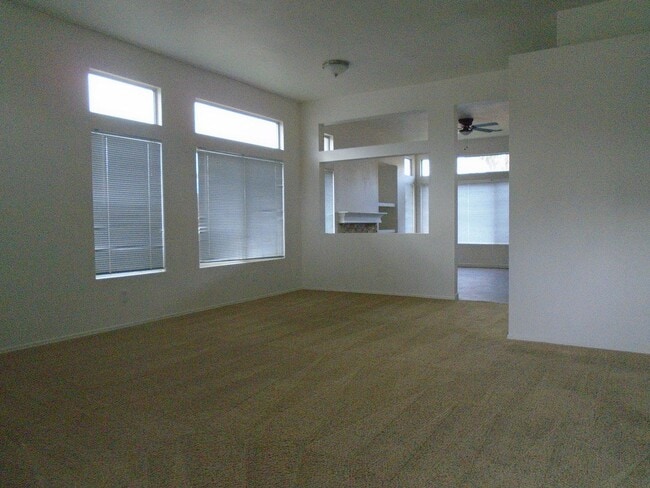 Building Photo - SILVERCREEK BEAUTY !!! APPLICATION PENDING!