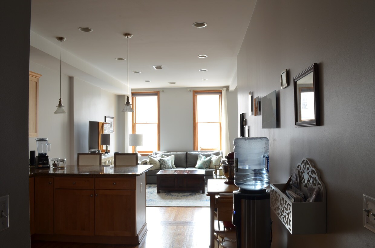 Foto principal - 1119 Washington St