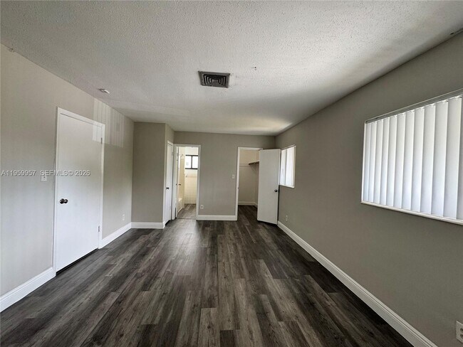 Foto del edificio - 1041 SW 15th Ave