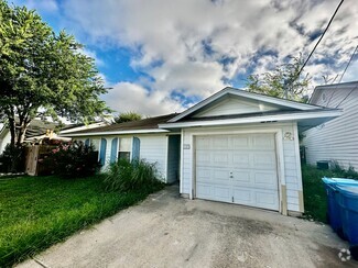 Building Photo - 123 Amelia Ct