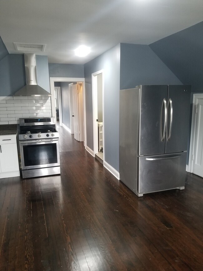 Foto del edificio - 5701 N Meade Ave