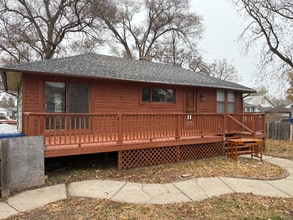 Building Photo - 134 Carter Lake Club