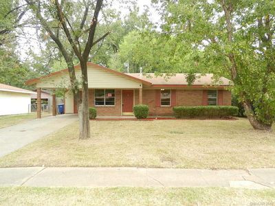 Foto del edificio - 7913 Woodfield Dr