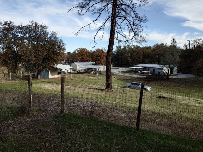 Foto del edificio - Modular Home with Available Pasture