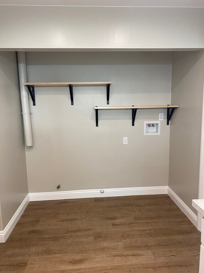 Laundry hook ups - 140 N Alta Vista Ave
