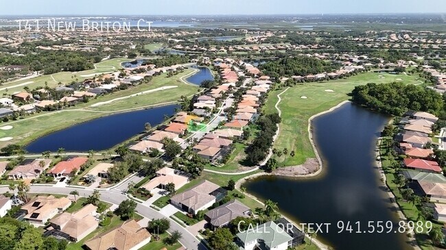 Foto del edificio - 141 New Briton Ct