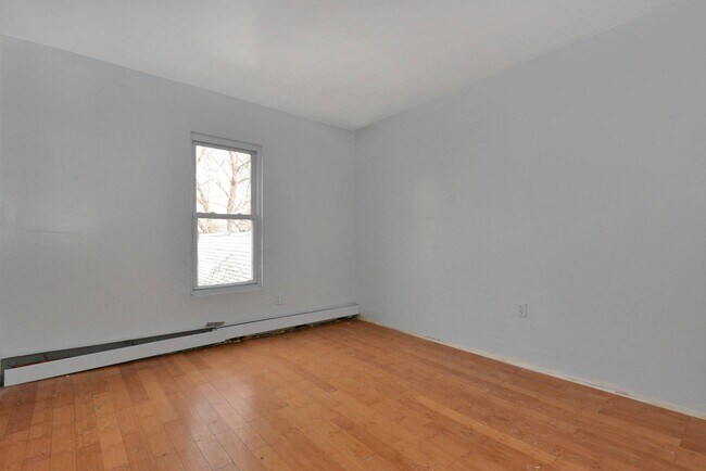 Foto del edificio - 140-43 172nd St
