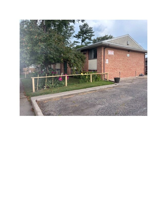 Building Photo - 7608 Pleasant Ave