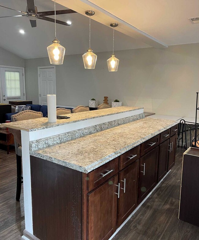 Building Photo - Riverwood Park Apartments