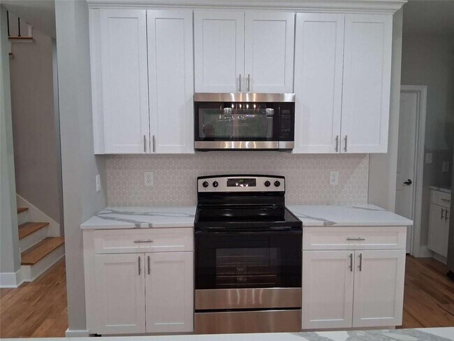 Foto del edificio - 3180 Tackett Rd