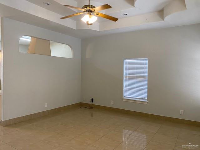 Building Photo - 1404 El Paseo Dr