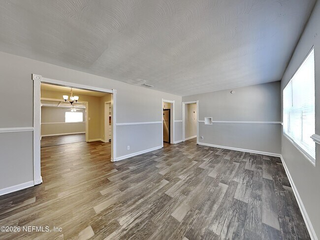 Building Photo - 3403 Rogero Rd