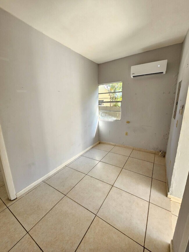 Foto del edificio - 1036 SW 2nd St