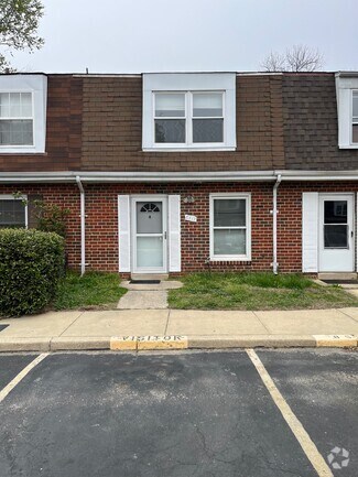 Building Photo - 8517 Pioneer Dr