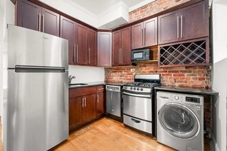 Building Photo - 107 Christopher St