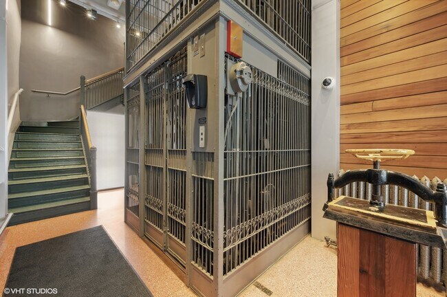 Foto del edificio - 711 S Dearborn St