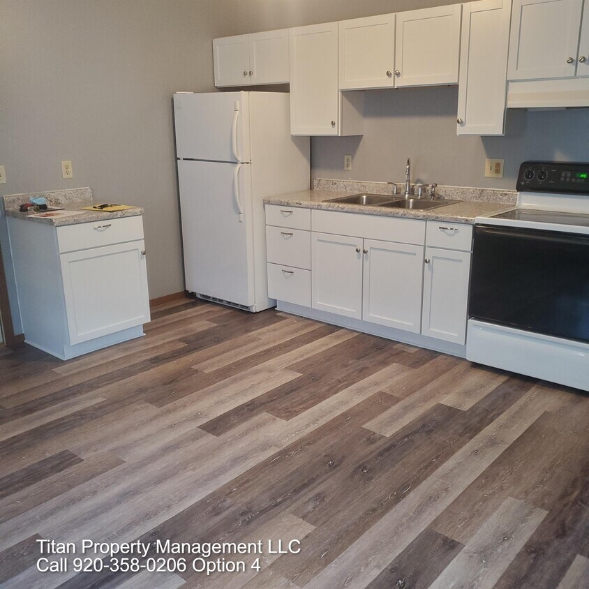 815 Woodland Ave Unit 2, Oshkosh, WI 54901 Room for Rent in Oshkosh