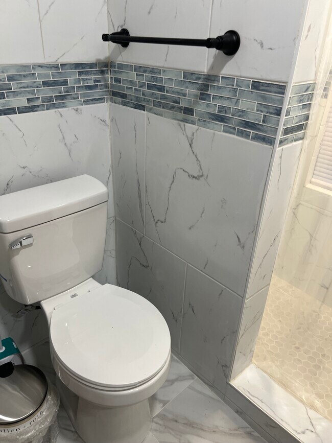 Foto del edificio - 509 E 43rd St
